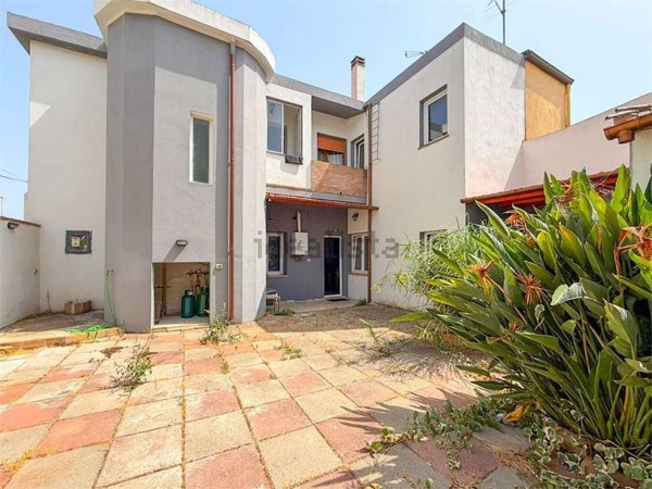 casa indipendente in vendita ad Elmas