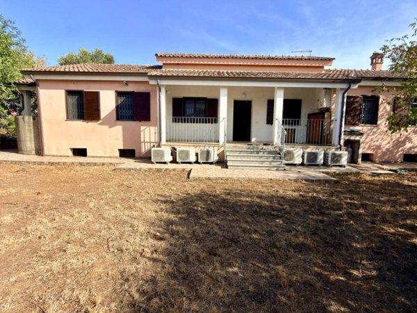 casa indipendente in vendita ad Elmas