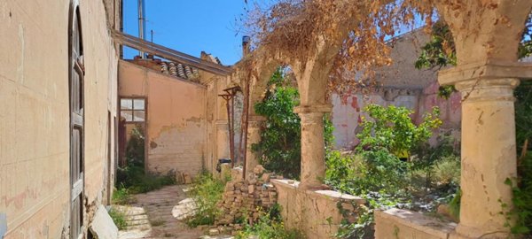 casa indipendente in vendita a Monserrato