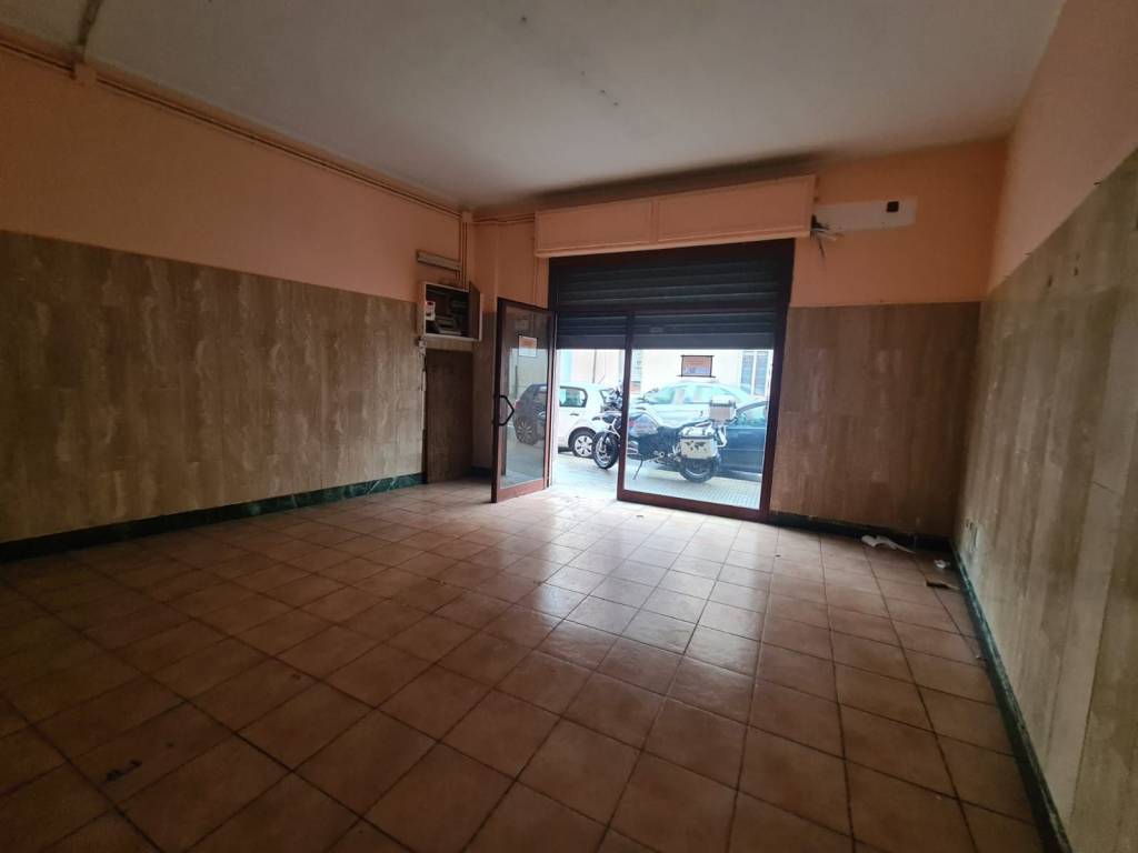 negozio in vendita a Monserrato