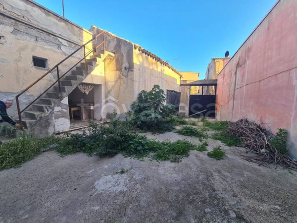 casa indipendente in vendita a Monserrato