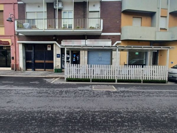 negozio in vendita a Monserrato