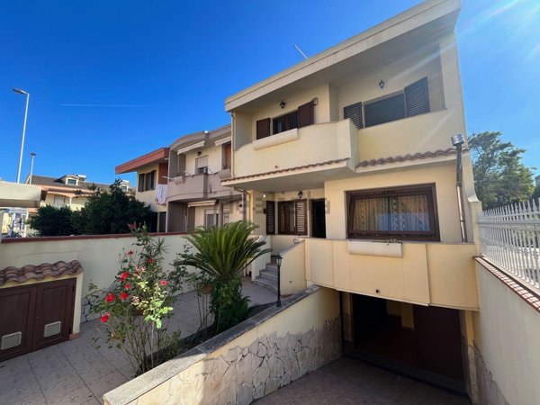 casa indipendente in vendita a Monserrato