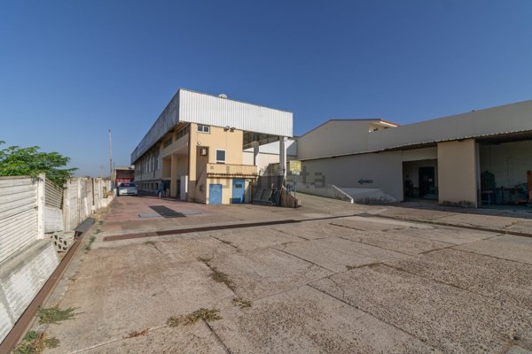 capannone in vendita a Monserrato