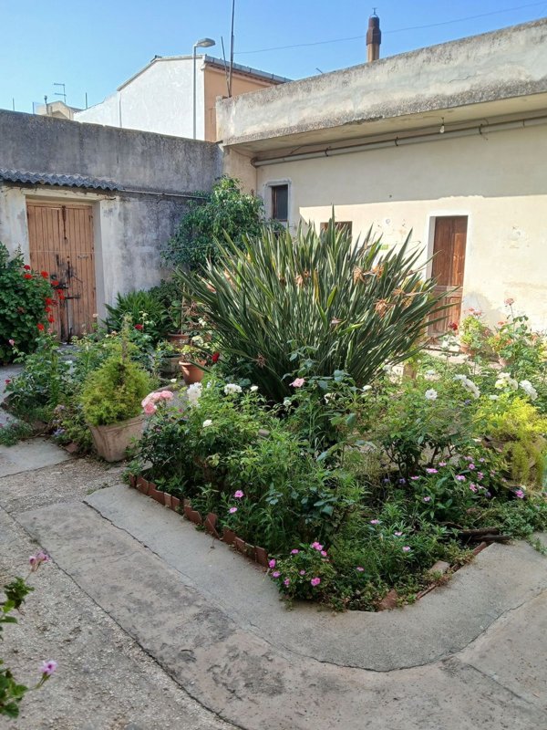 casa indipendente in vendita a Monserrato
