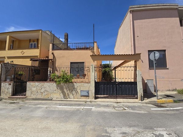 casa indipendente in vendita a Monserrato