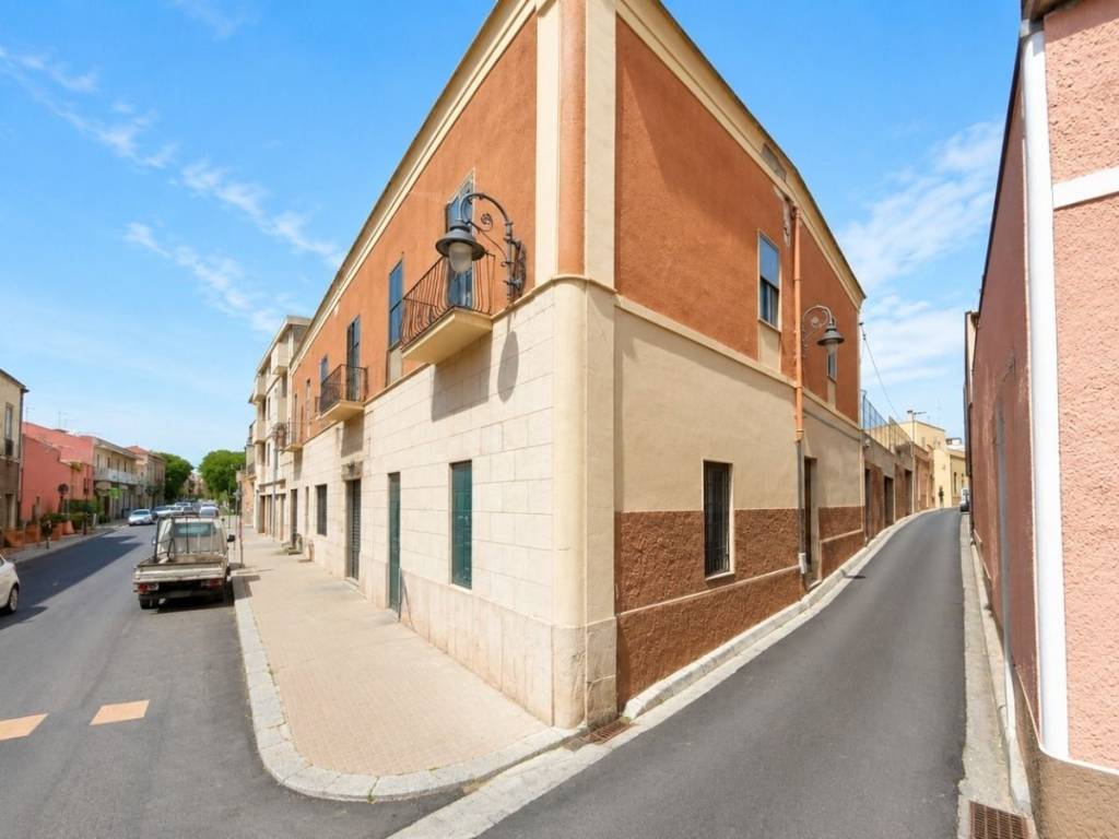 locale commerciale in vendita a Monserrato