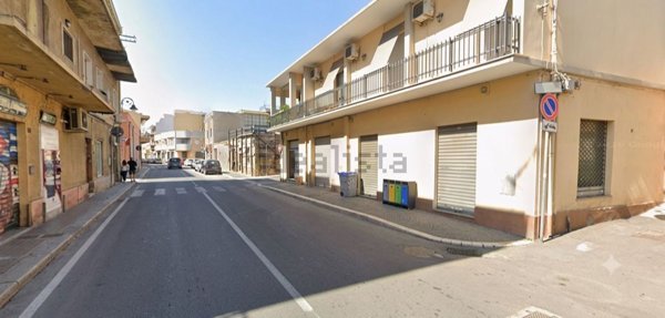 locale commerciale in vendita a Monserrato