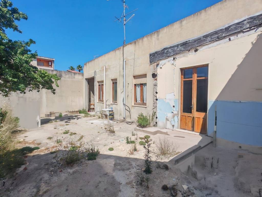 casa indipendente in vendita a Monserrato