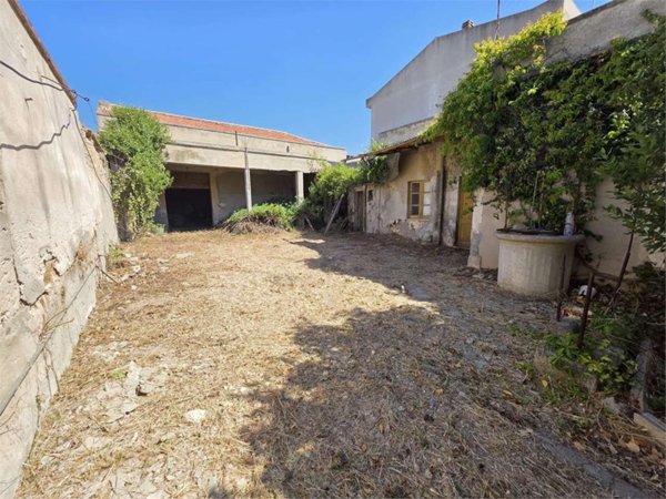 pentavano in vendita a Monserrato