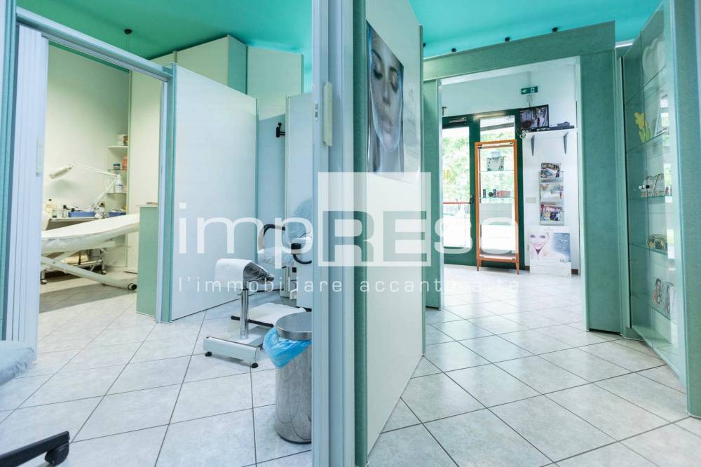 negozio in vendita ad Andreis