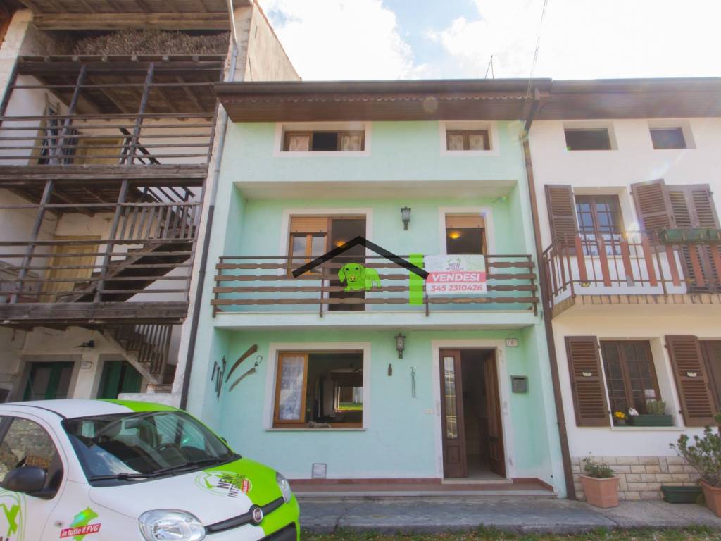 casa indipendente in vendita ad Andreis in zona Bosplans