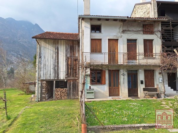 casa indipendente in vendita ad Andreis in zona Prapiero