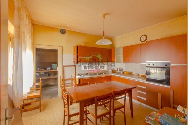 casa indipendente in vendita ad Arba