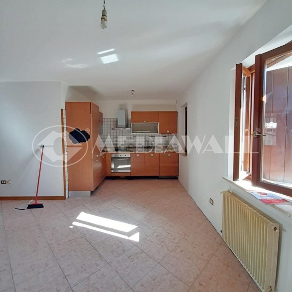 casa indipendente in vendita ad Arba