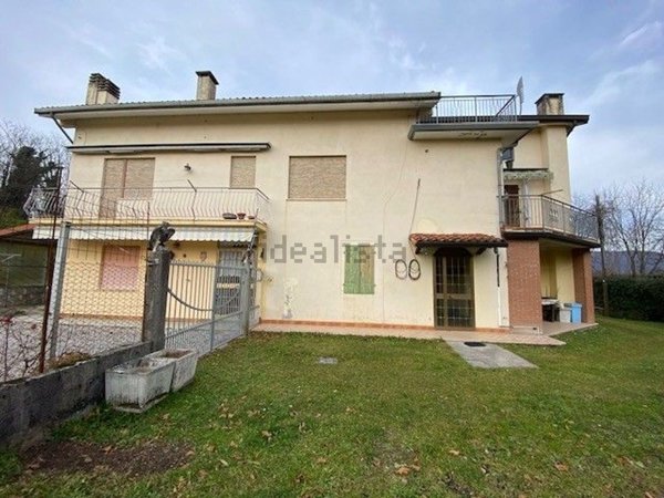 casa indipendente in vendita ad Arba