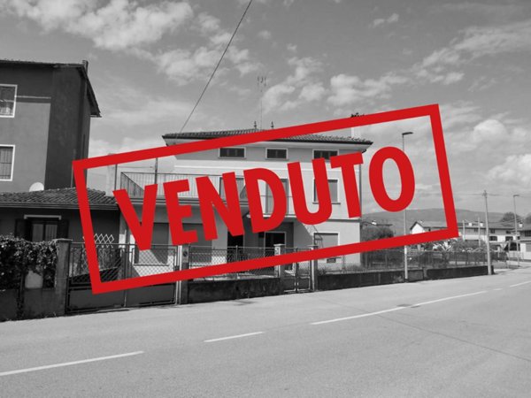 casa indipendente in vendita ad Arba
