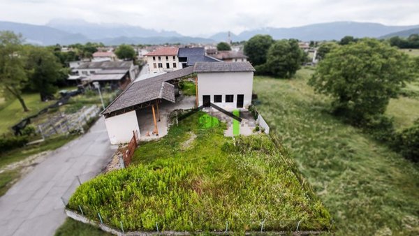 casa indipendente in vendita ad Arba