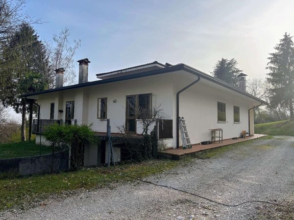 casa indipendente in vendita ad Aviano