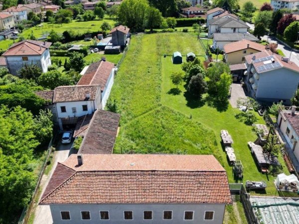 casa indipendente in vendita ad Aviano