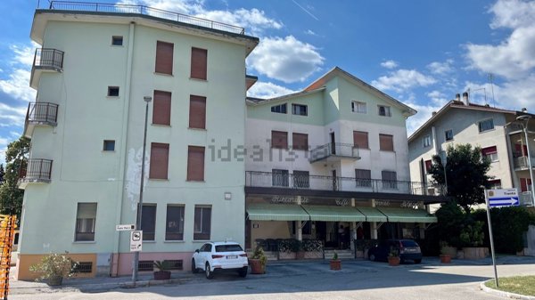 negozio in vendita ad Aviano