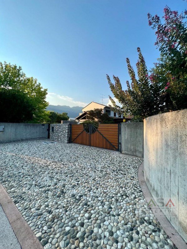 casa indipendente in vendita ad Aviano