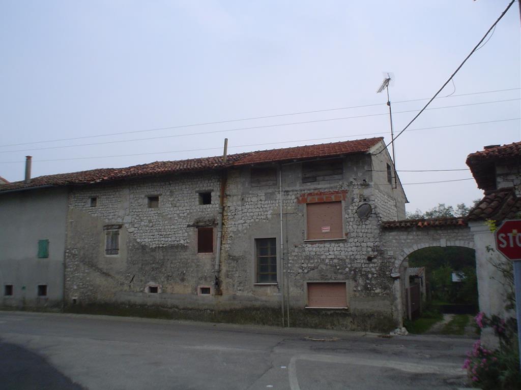casa indipendente in vendita ad Aviano