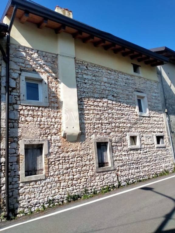 casa indipendente in vendita ad Aviano