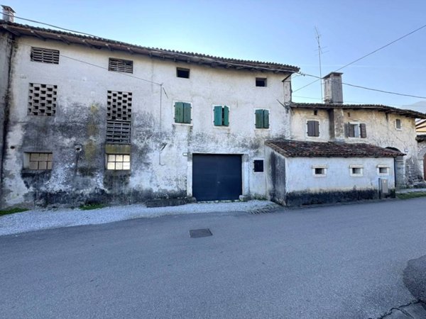 casa indipendente in vendita ad Aviano