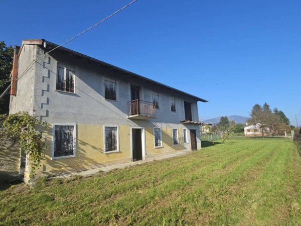 casa indipendente in vendita ad Aviano