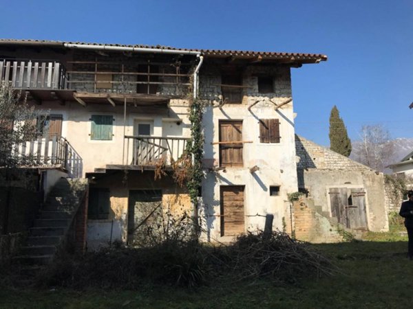 casa indipendente in vendita ad Aviano