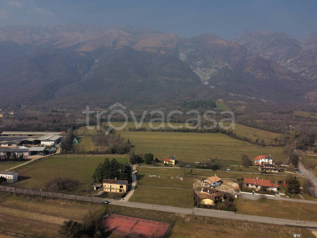 terreno agricolo in vendita ad Aviano