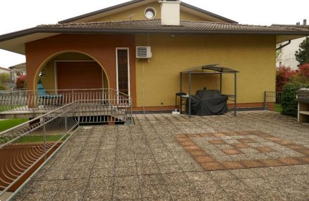 casa indipendente in vendita ad Aviano