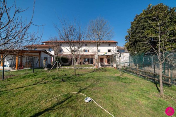 casa indipendente in vendita ad Aviano