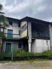 casa indipendente in vendita ad Aviano