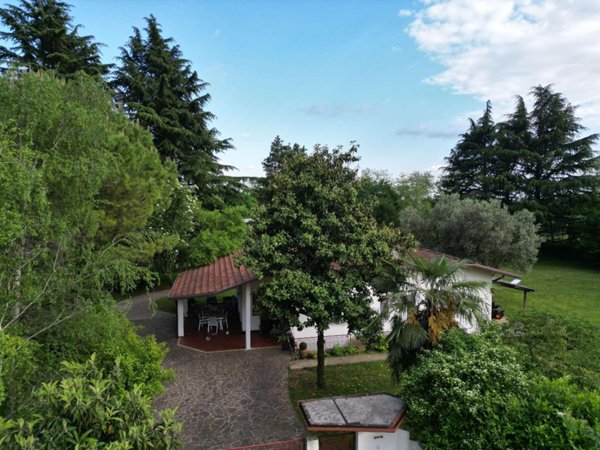 casa indipendente in vendita ad Aviano