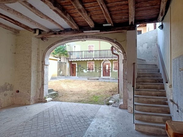 casa indipendente in vendita ad Aviano