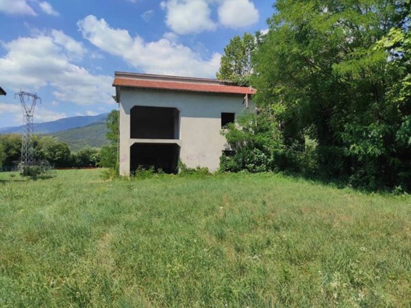 pentavano in vendita ad Aviano