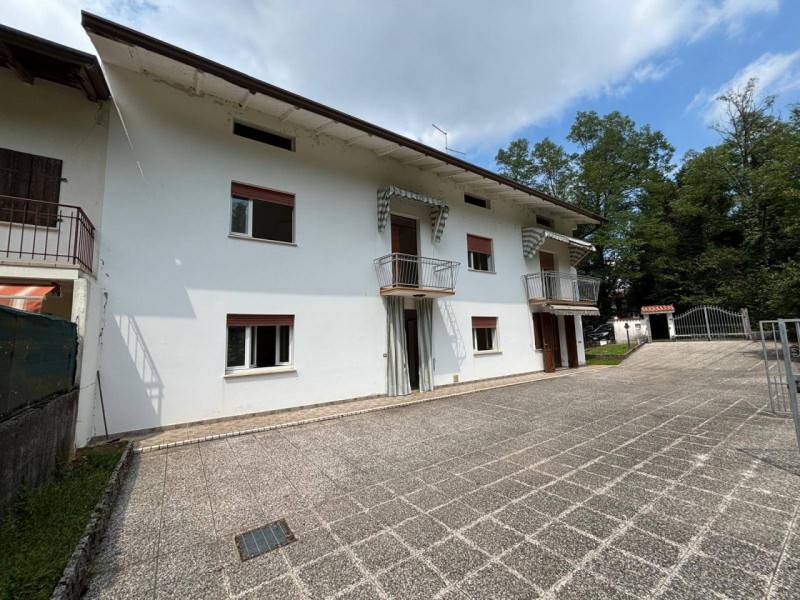 casa semindipendente in vendita ad Aviano