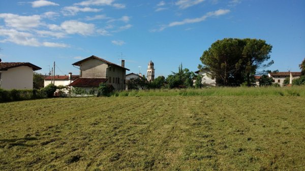 terreno edificabile in vendita ad Aviano