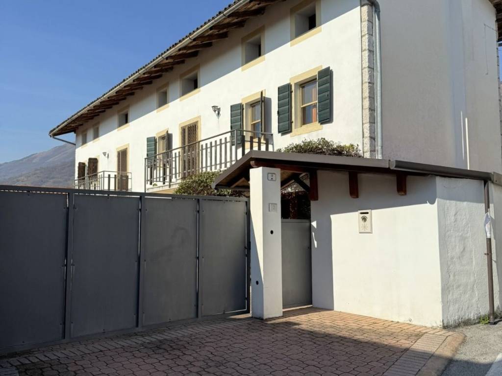 casa indipendente in vendita ad Aviano