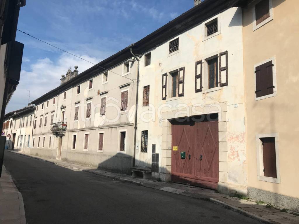 casa indipendente in vendita ad Aviano