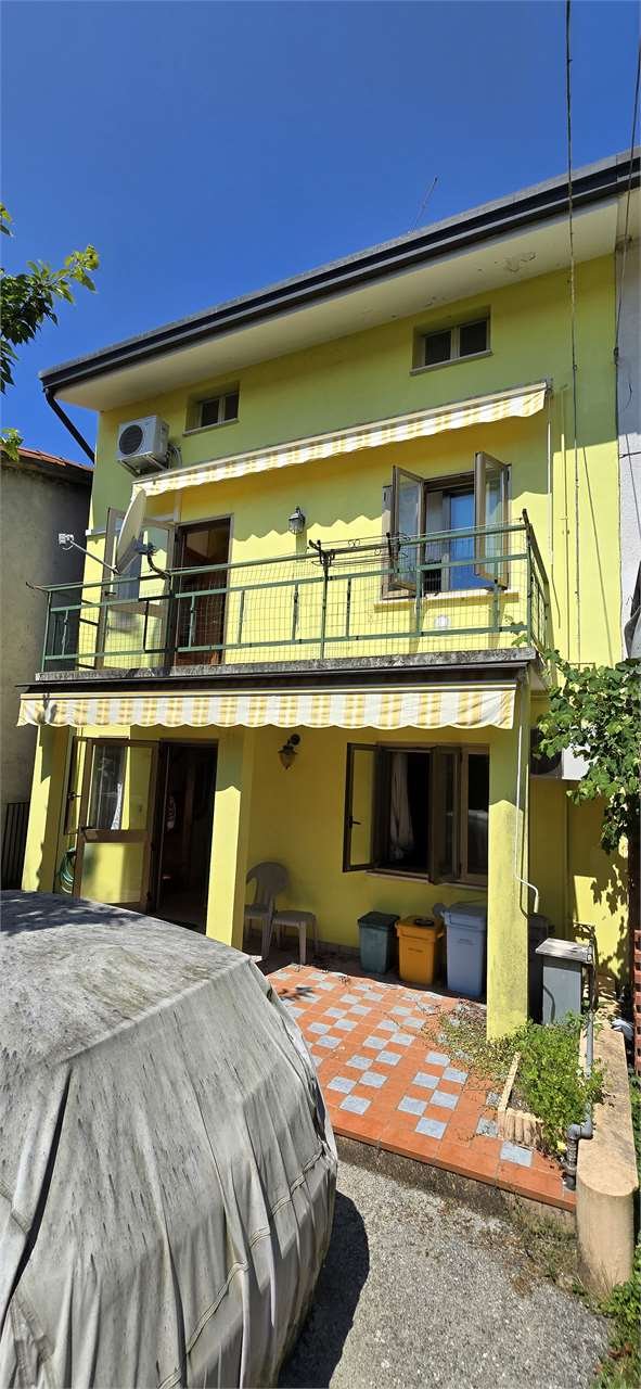 casa indipendente in vendita ad Aviano