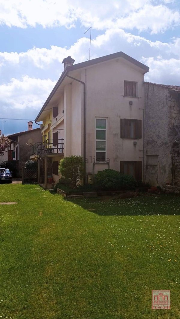 casa indipendente in vendita ad Aviano