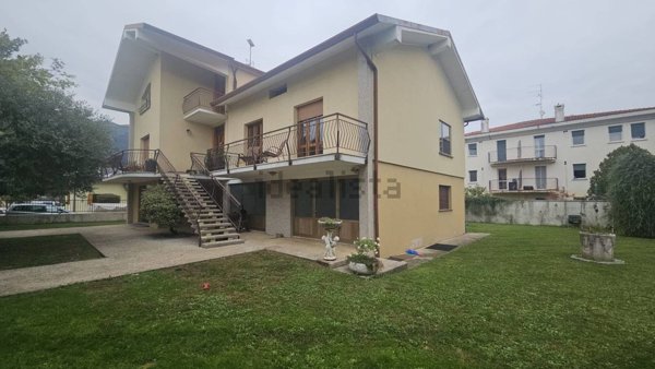 casa indipendente in vendita ad Aviano