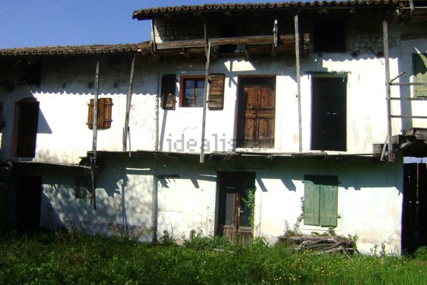 casale in vendita ad Aviano