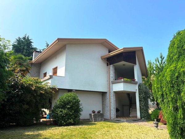 casa indipendente in vendita ad Aviano