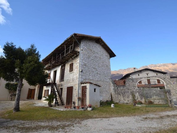 casa indipendente in vendita ad Aviano