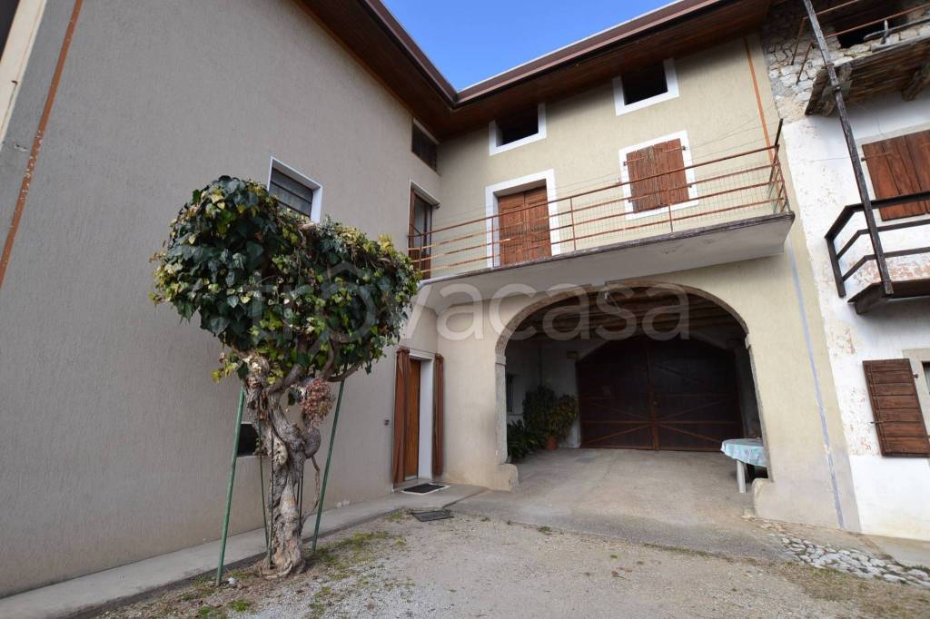 casa indipendente in vendita ad Aviano
