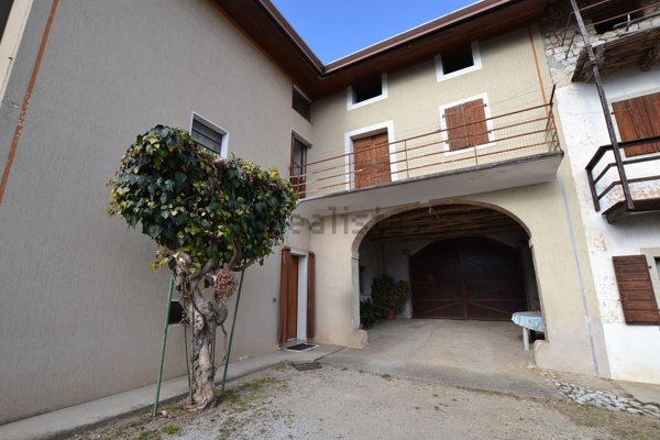 casa indipendente in vendita ad Aviano